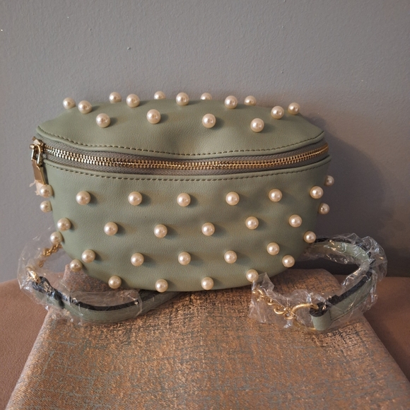 COPY - Olive Green Pearl Fanny Pack, New never worn - Picture 2 of 6